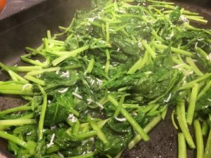 吻仔魚炒菠菜-做法2